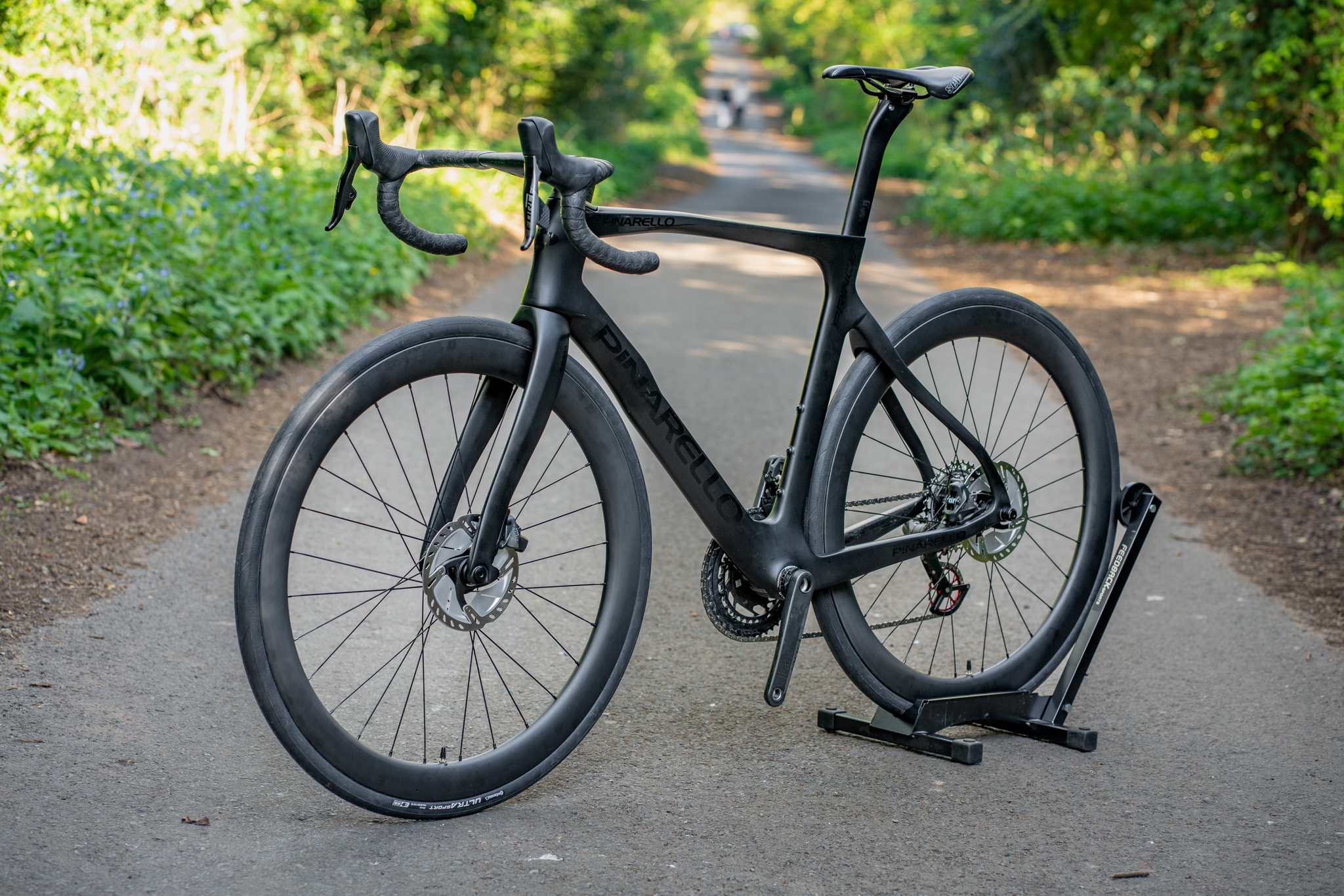 Pinarello Prince Sram Force/Red AXS Disc Carbon Road Bike 54cm Carbon Wheels - Image 6